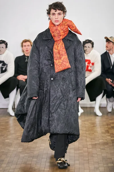 Look 13
